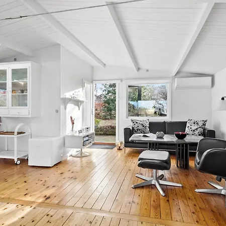 Lovely In With Wifi Holiday home *
